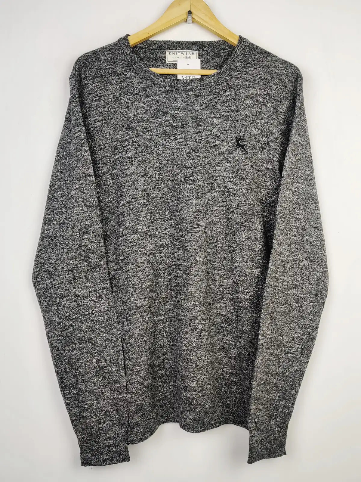 Buy online pre-used pre-loved 100% authentic & Original branded F&F (JS-6355) available in Pakistan. Top international brands avilable.