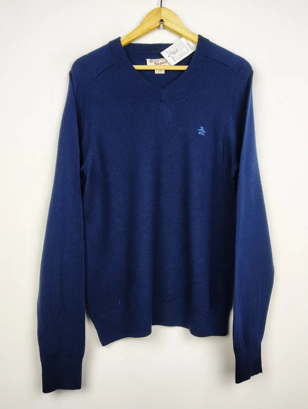 Buy online pre-used pre-loved 100% authentic & Original branded Munsingwear (JS-6504) available in Pakistan. Top international brands avilable.