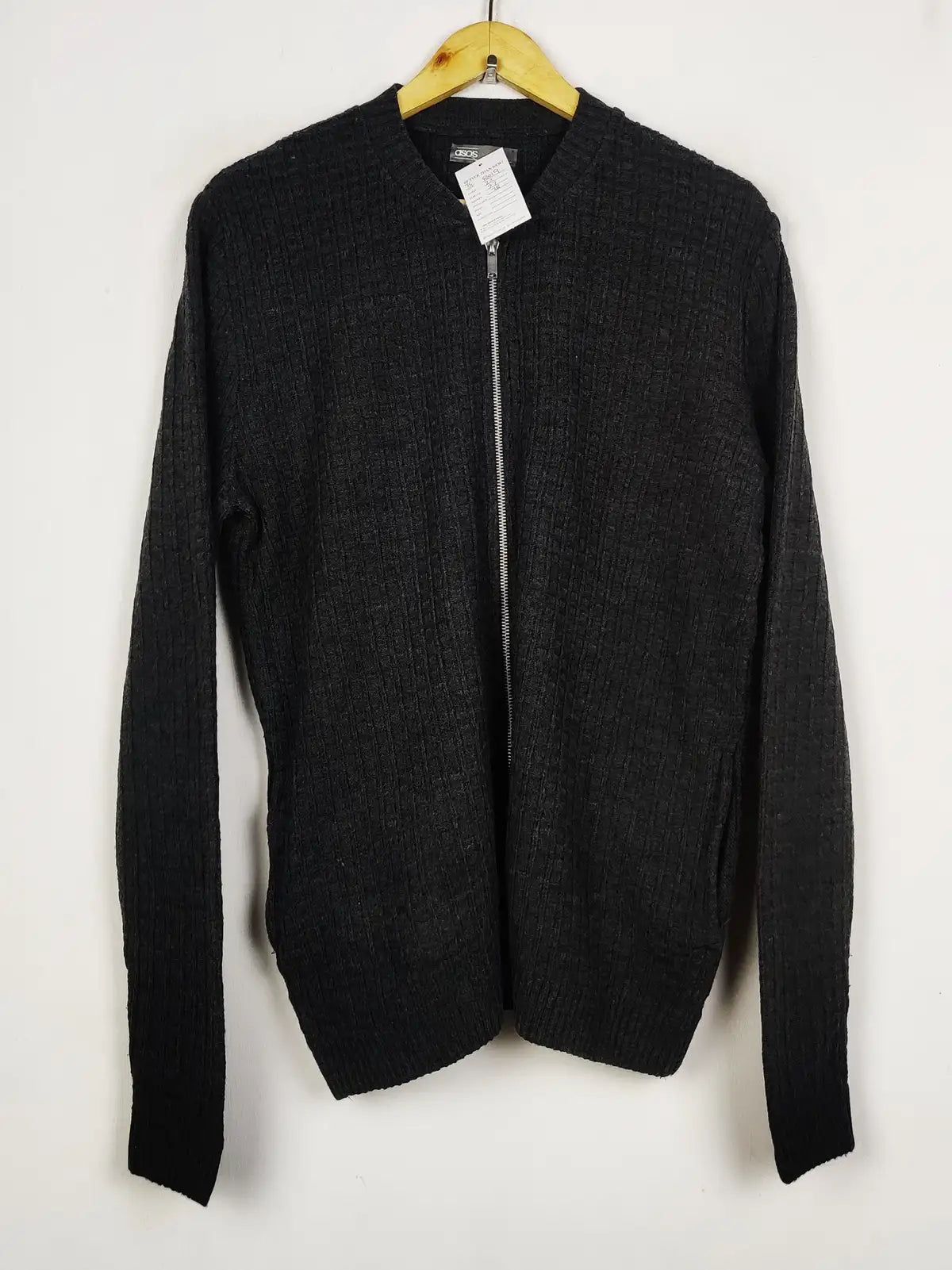 Buy online pre-used pre-loved 100% authentic & Original branded Asos (JS-8019) available in Pakistan. Top international brands avilable.
