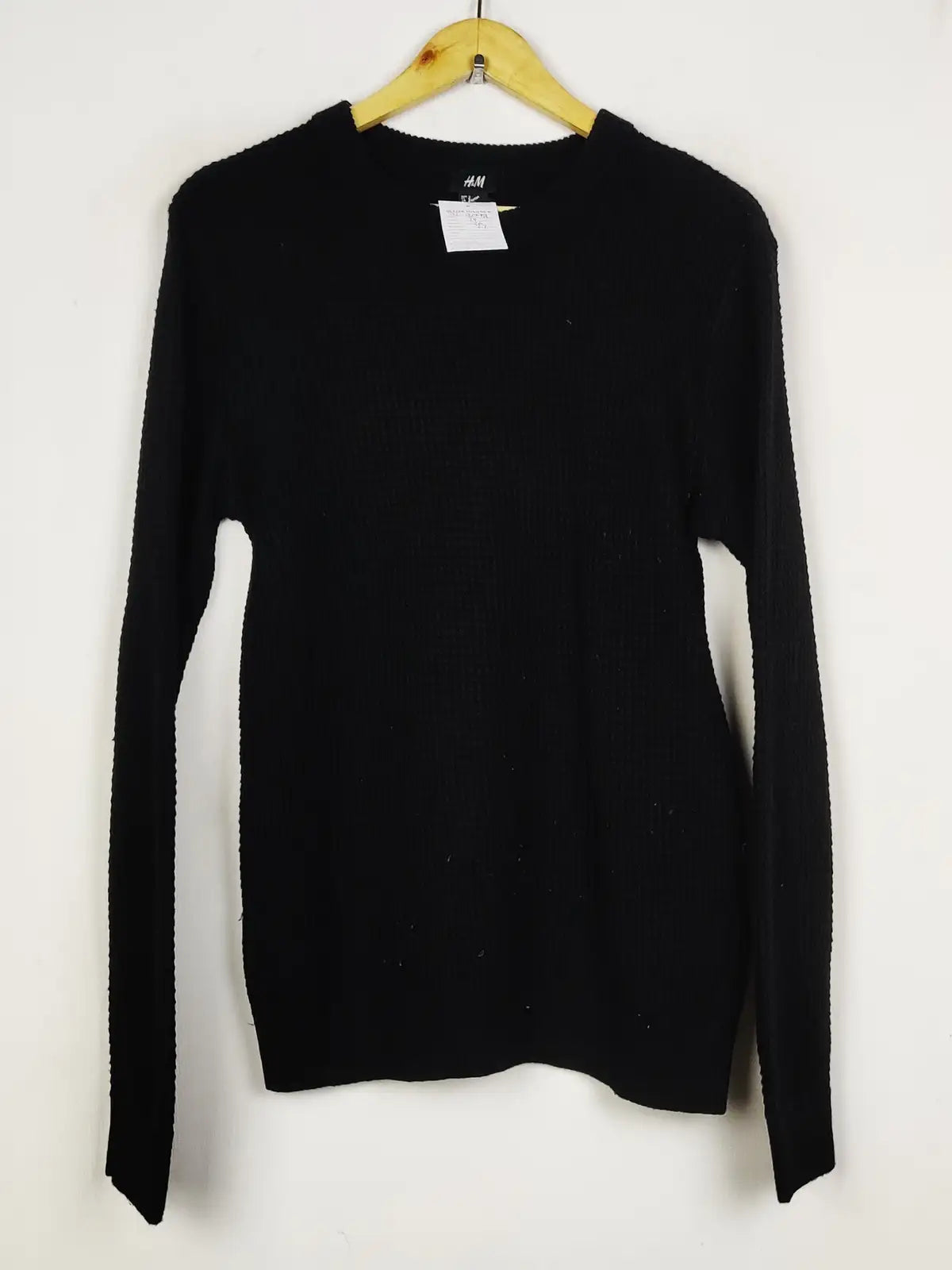 Buy online pre-used pre-loved 100% authentic & Original branded H&M (JS-8098) available in Pakistan. Top international brands avilable.
