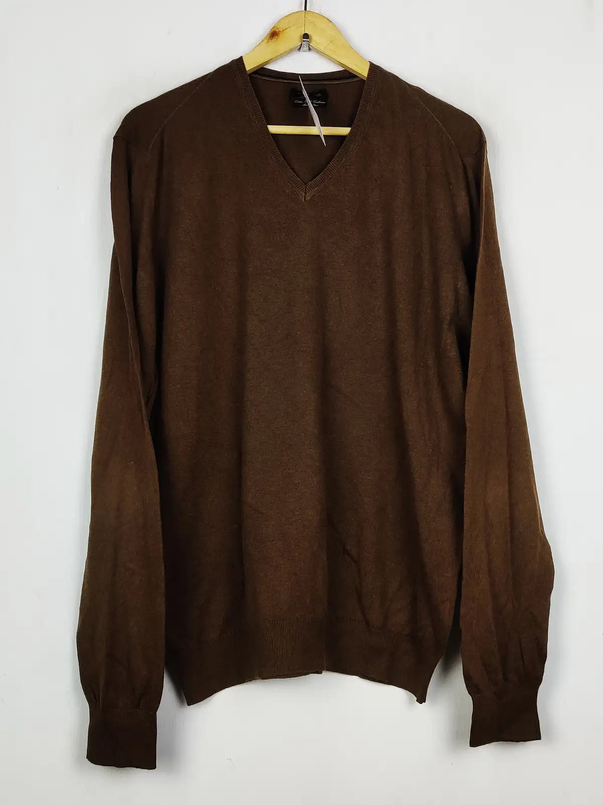 Buy online pre-used pre-loved 100% authentic & Original branded Massimo Dutti (JS-8114) available in Pakistan. Top international brands avilable.