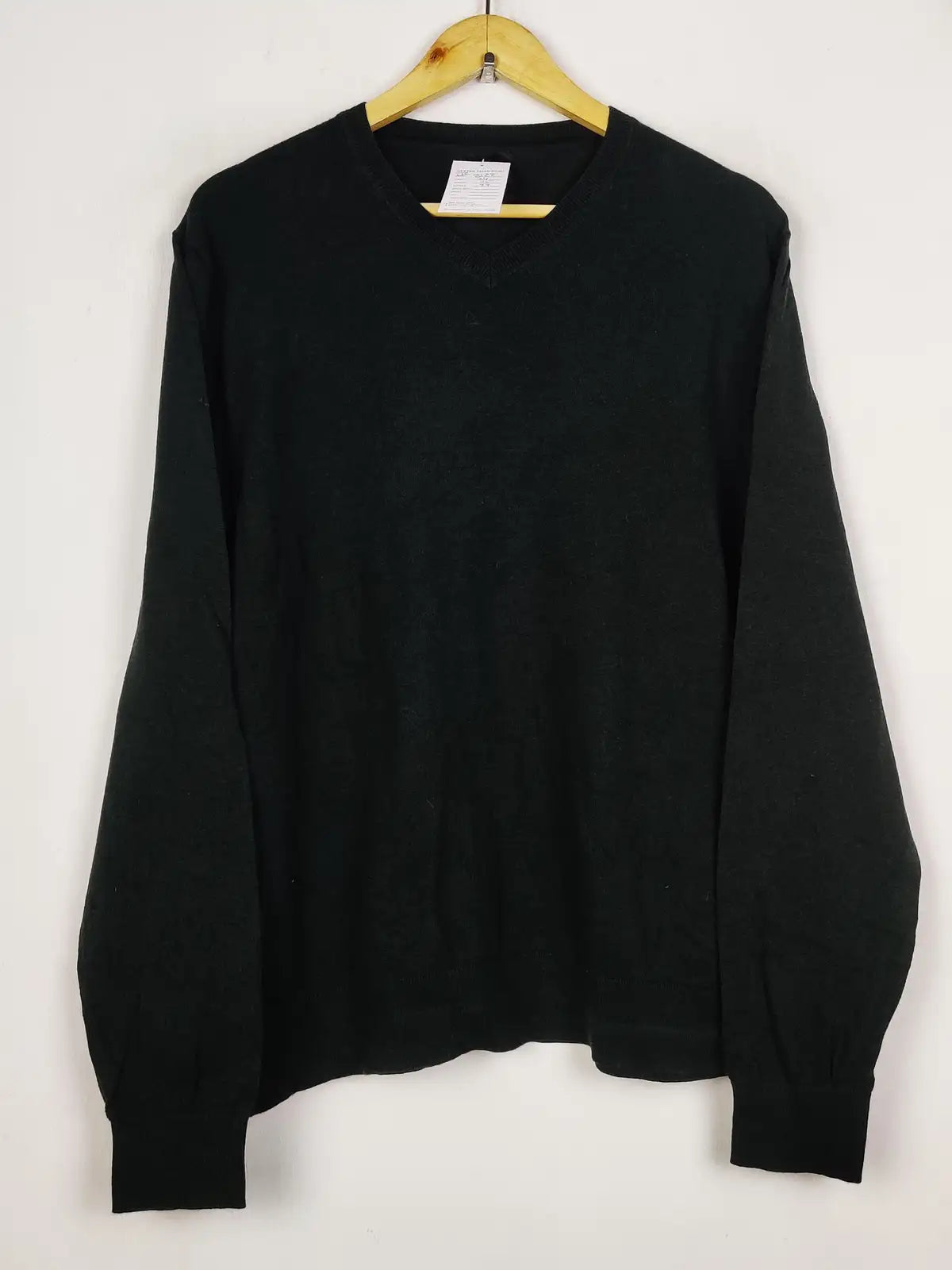 Buy online pre-used pre-loved 100% authentic & Original branded Burton (JS-8122) available in Pakistan. Top international brands avilable.