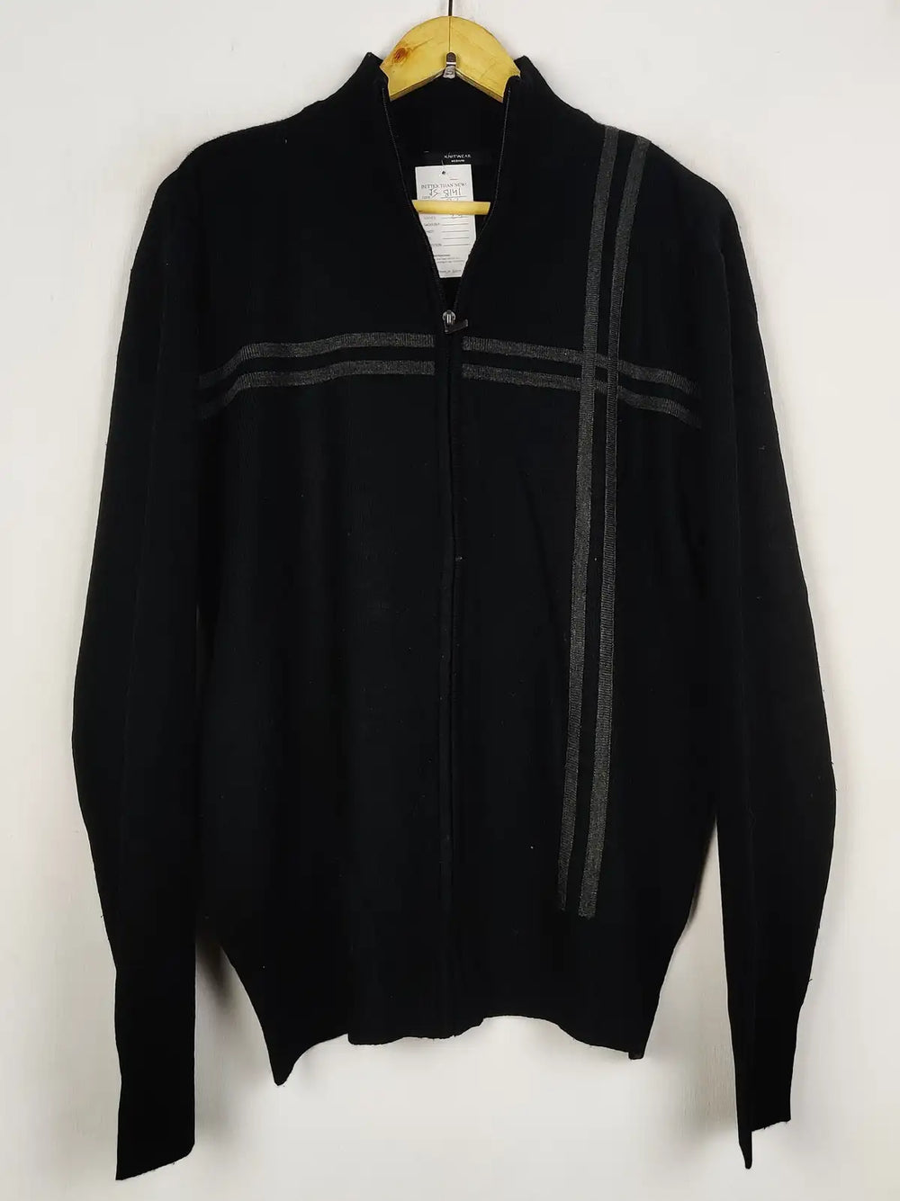 Buy online pre-used pre-loved 100% authentic & Original branded Knitwear (JS-8141) available in Pakistan. Top international brands avilable.
