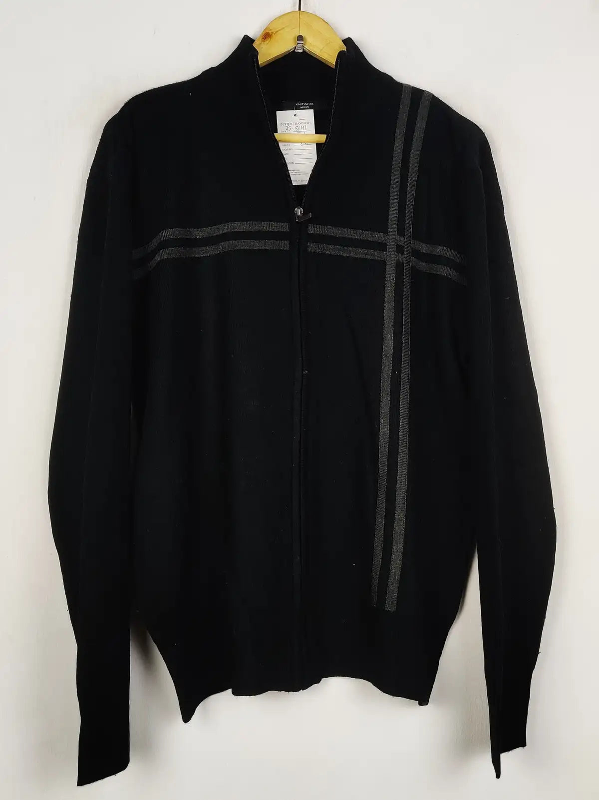 Buy online pre-used pre-loved 100% authentic & Original branded Knitwear (JS-8141) available in Pakistan. Top international brands avilable.