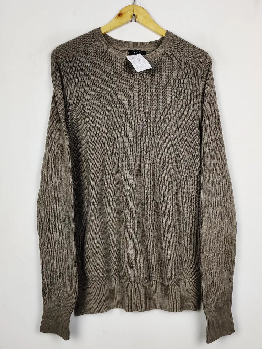 Buy online pre-used pre-loved 100% authentic & Original branded New Look (JS-8164) available in Pakistan. Top international brands avilable.
