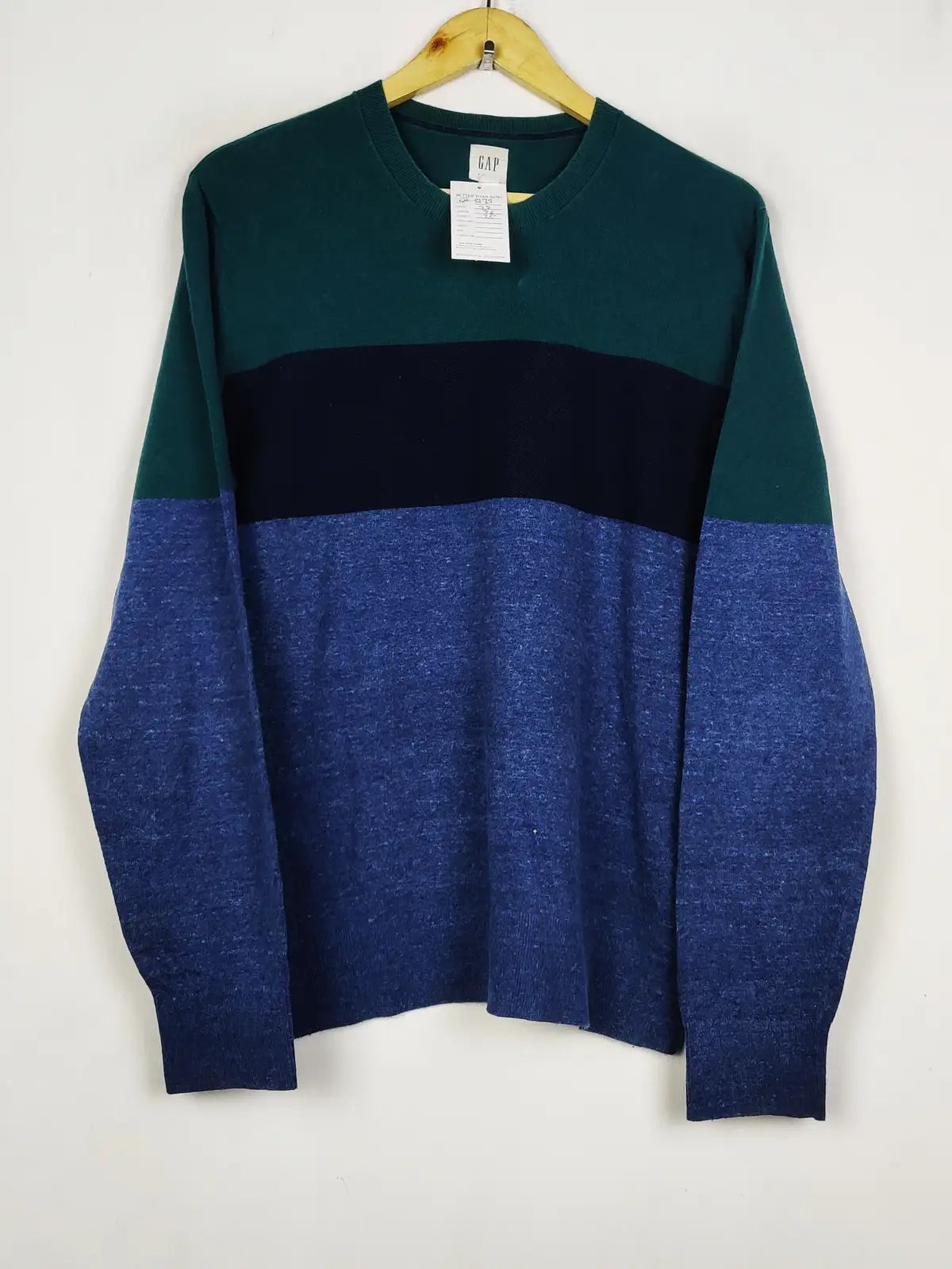 Buy online pre-used pre-loved 100% authentic & Original branded Gap (JS-8175) available in Pakistan. Top international brands avilable.