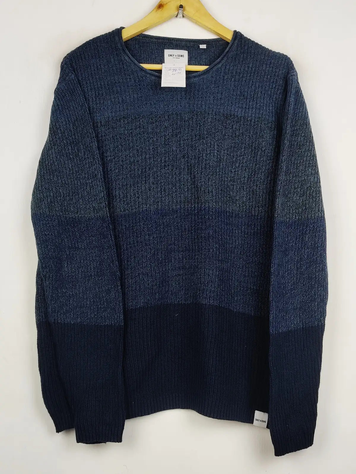 Buy online pre-used pre-loved 100% authentic & Original branded Only & Sons (JS-8235) available in Pakistan. Top international brands avilable.