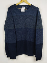 Buy online pre-used pre-loved 100% authentic & Original branded Only & Sons (JS-8235) available in Pakistan. Top international brands avilable.
