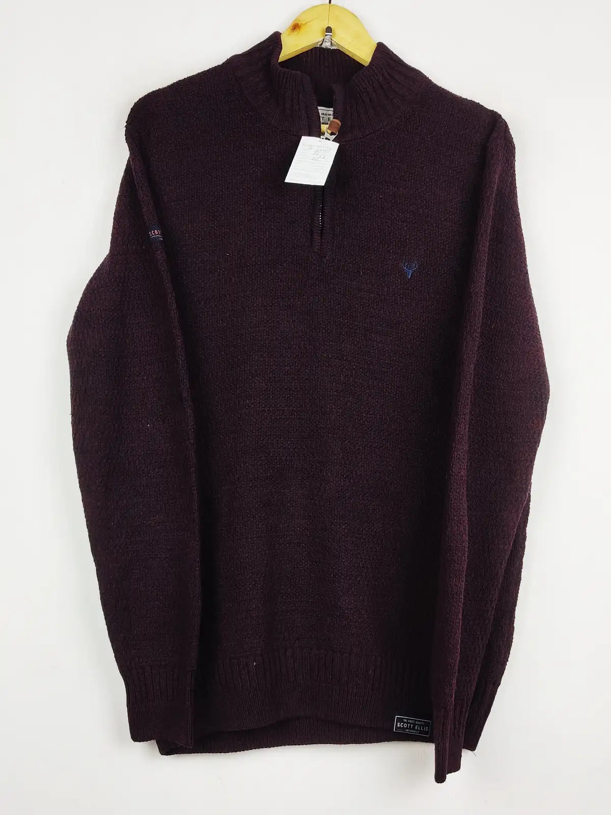 Buy online pre-used pre-loved 100% authentic & Original branded Scott Ellis (JS-8240) available in Pakistan. Top international brands avilable.