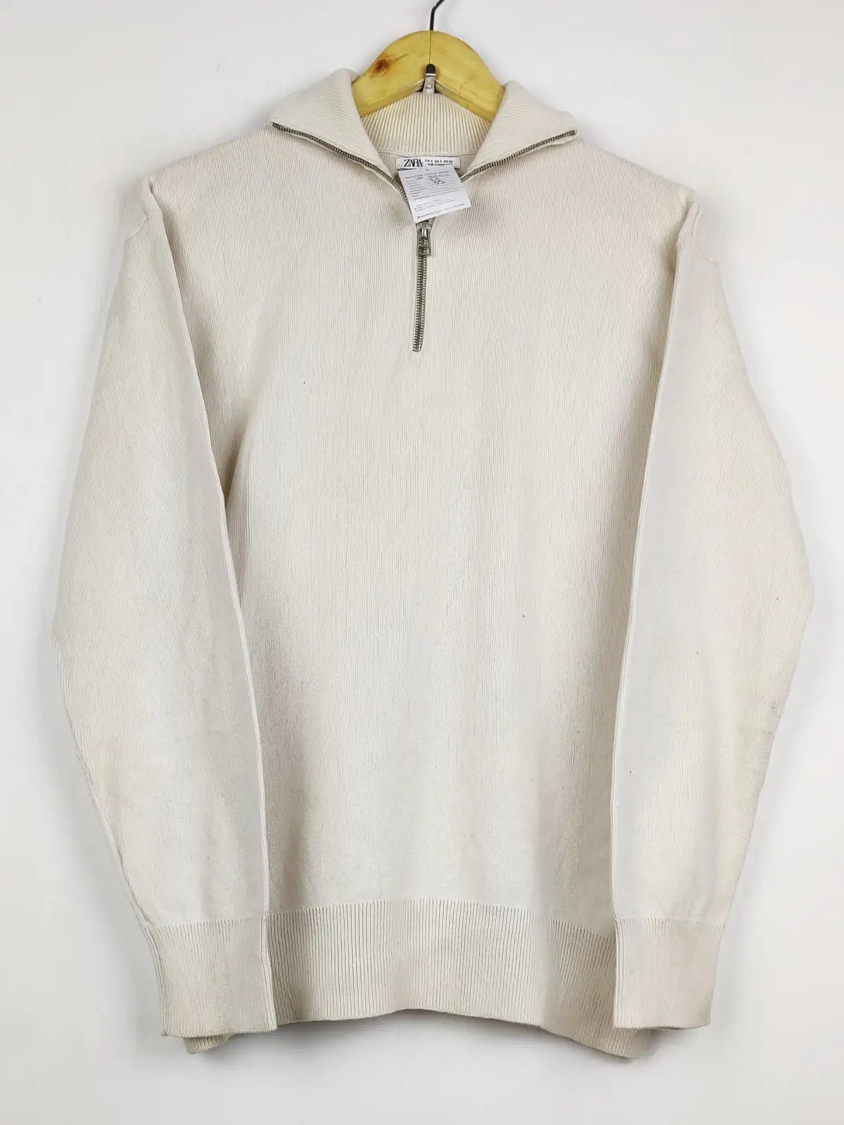 Buy online pre-used pre-loved 100% authentic & Original branded Zara (JS-8255) available in Pakistan. Top international brands avilable.