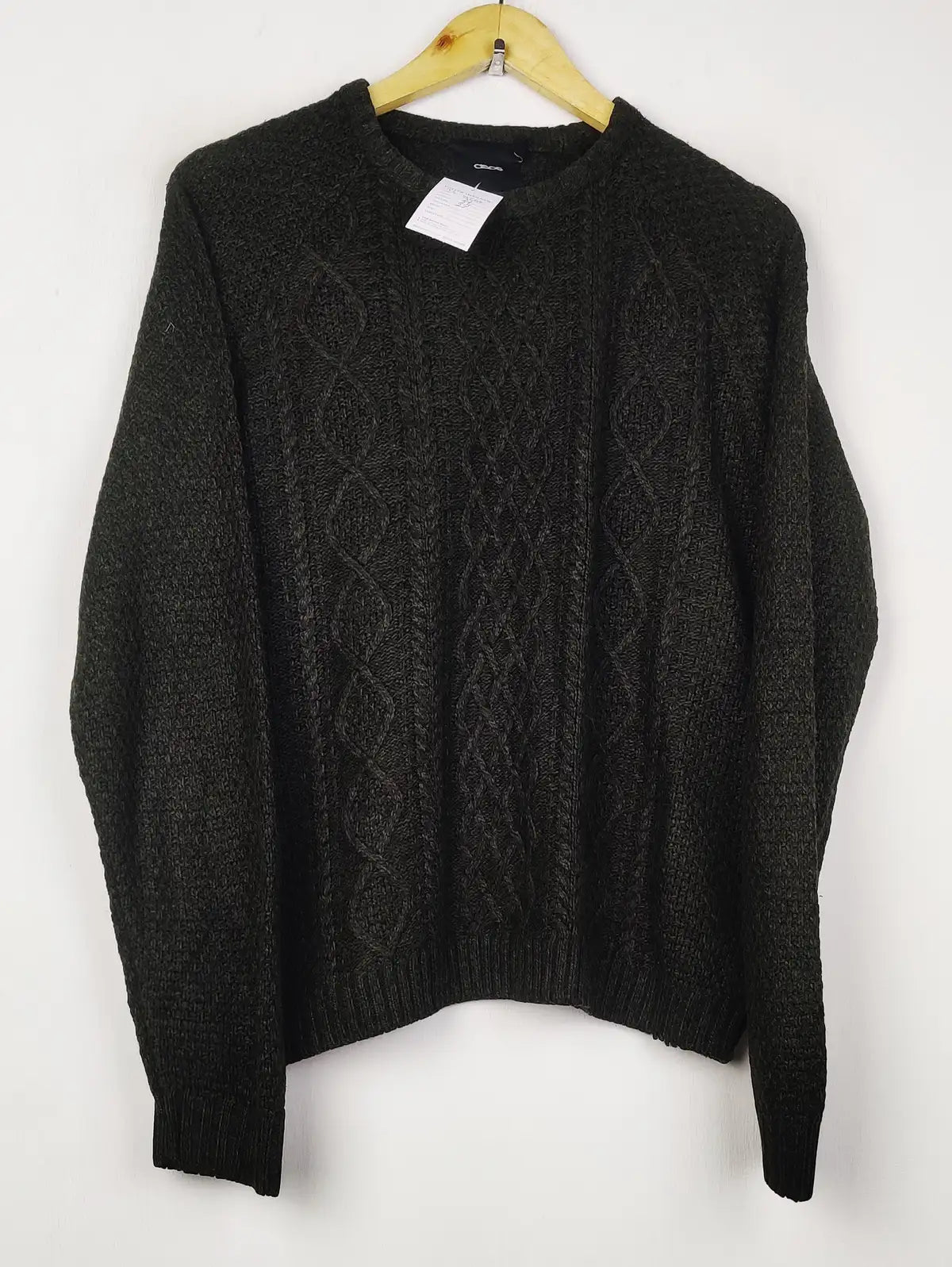 Buy online pre-used pre-loved 100% authentic & Original branded Asos (JS-8266) available in Pakistan. Top international brands avilable.