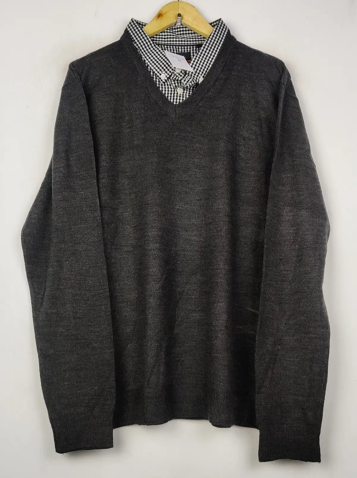 Buy online pre-used pre-loved 100% authentic & Original branded Liva Cardin (JS-8281) available in Pakistan. Top international brands avilable.