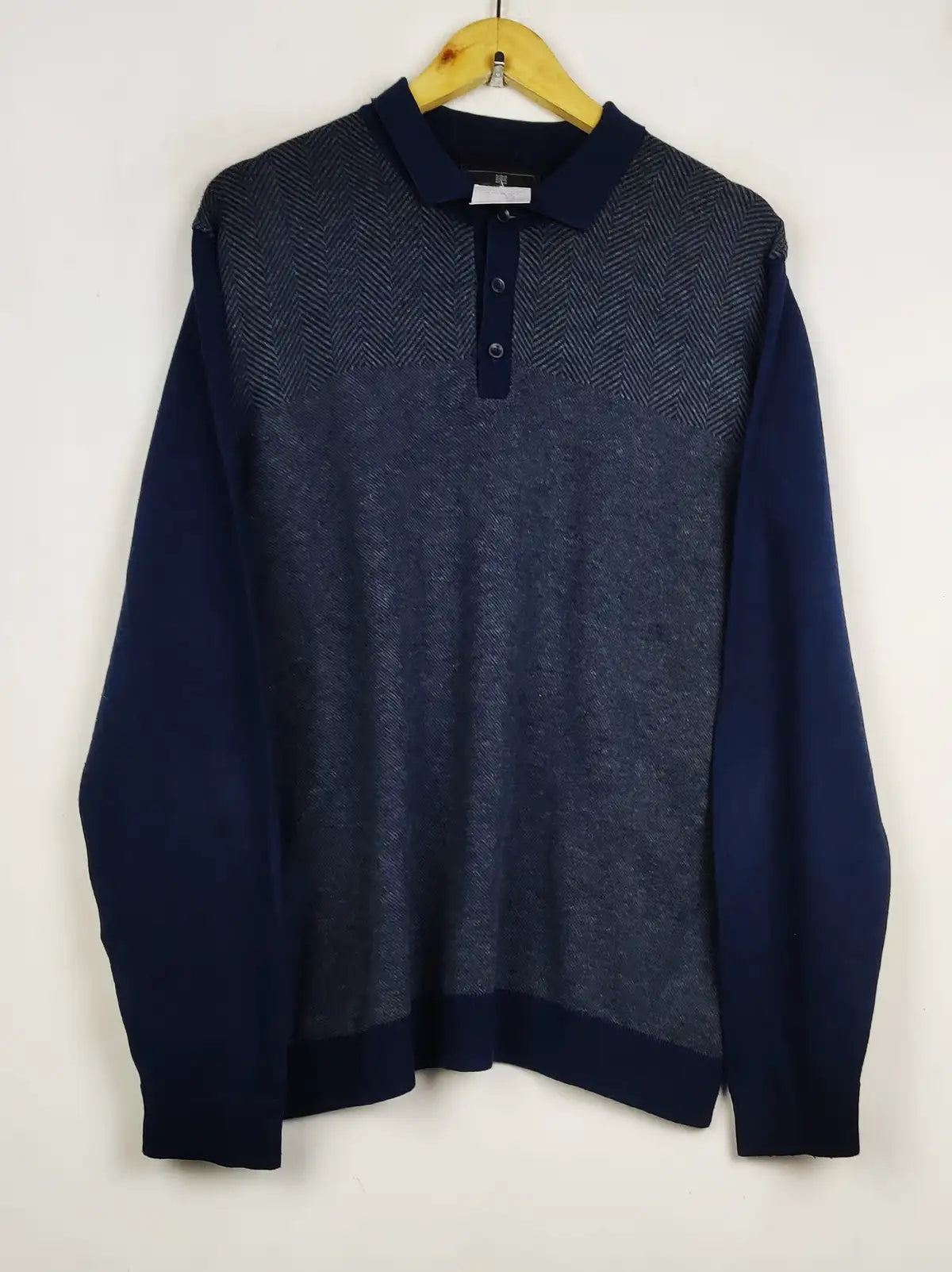 Buy online pre-used pre-loved 100% authentic & Original branded Marks & Spencer (JS-8333) available in Pakistan. Top international brands avilable.