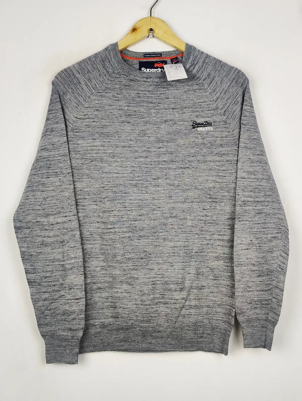 Buy online pre-used pre-loved 100% authentic & Original branded Superdry (JS-8430) available in Pakistan. Top international brands avilable.