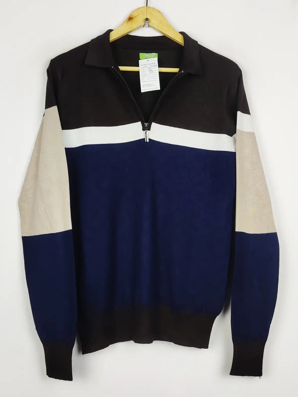 Buy online pre-used pre-loved 100% authentic & Original branded Fer Aud (JS-8437) available in Pakistan. Top international brands avilable.