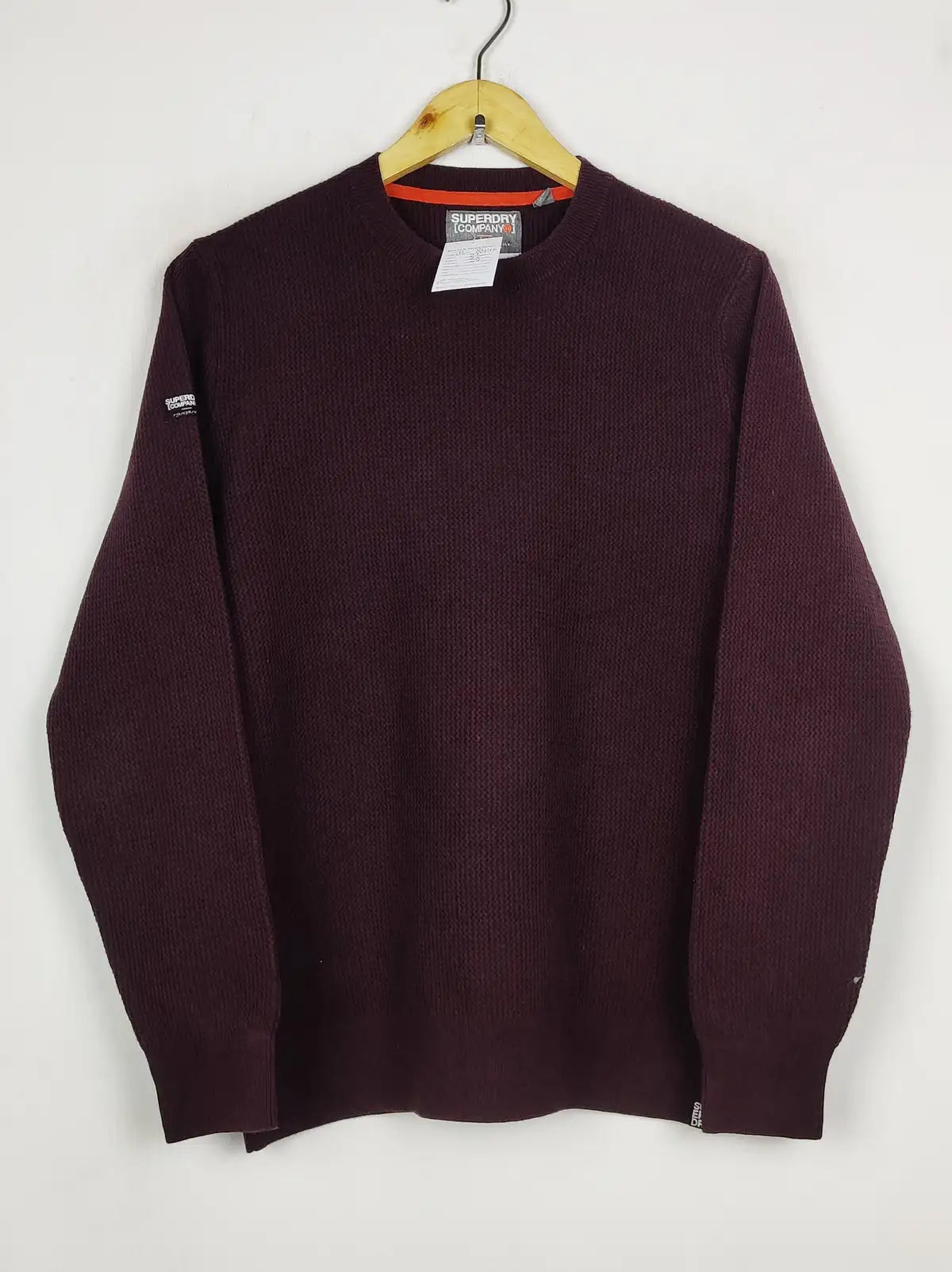 Buy online pre-used pre-loved 100% authentic & Original branded Superdry (JS-8440) available in Pakistan. Top international brands avilable.