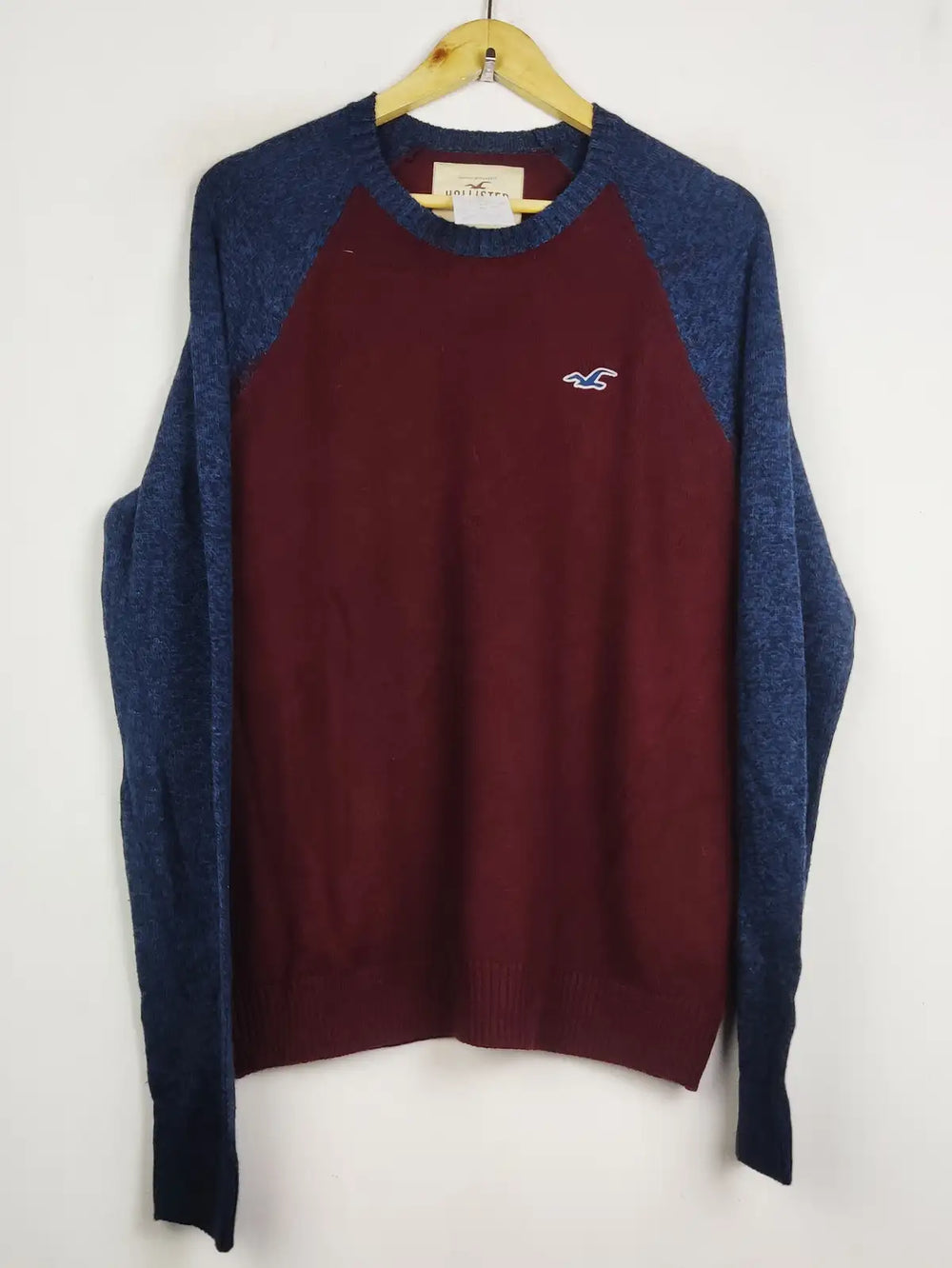 Buy online pre-used pre-loved 100% authentic & Original branded Hollister (JS-8578) available in Pakistan. Top international brands avilable.