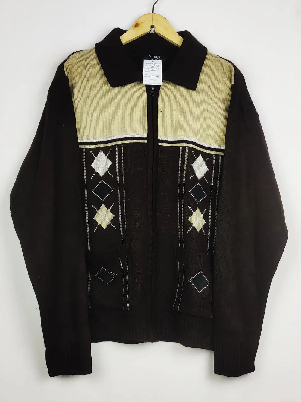 Buy online pre-used pre-loved 100% authentic & Original branded Vintage (JS-8586) available in Pakistan. Top international brands avilable.