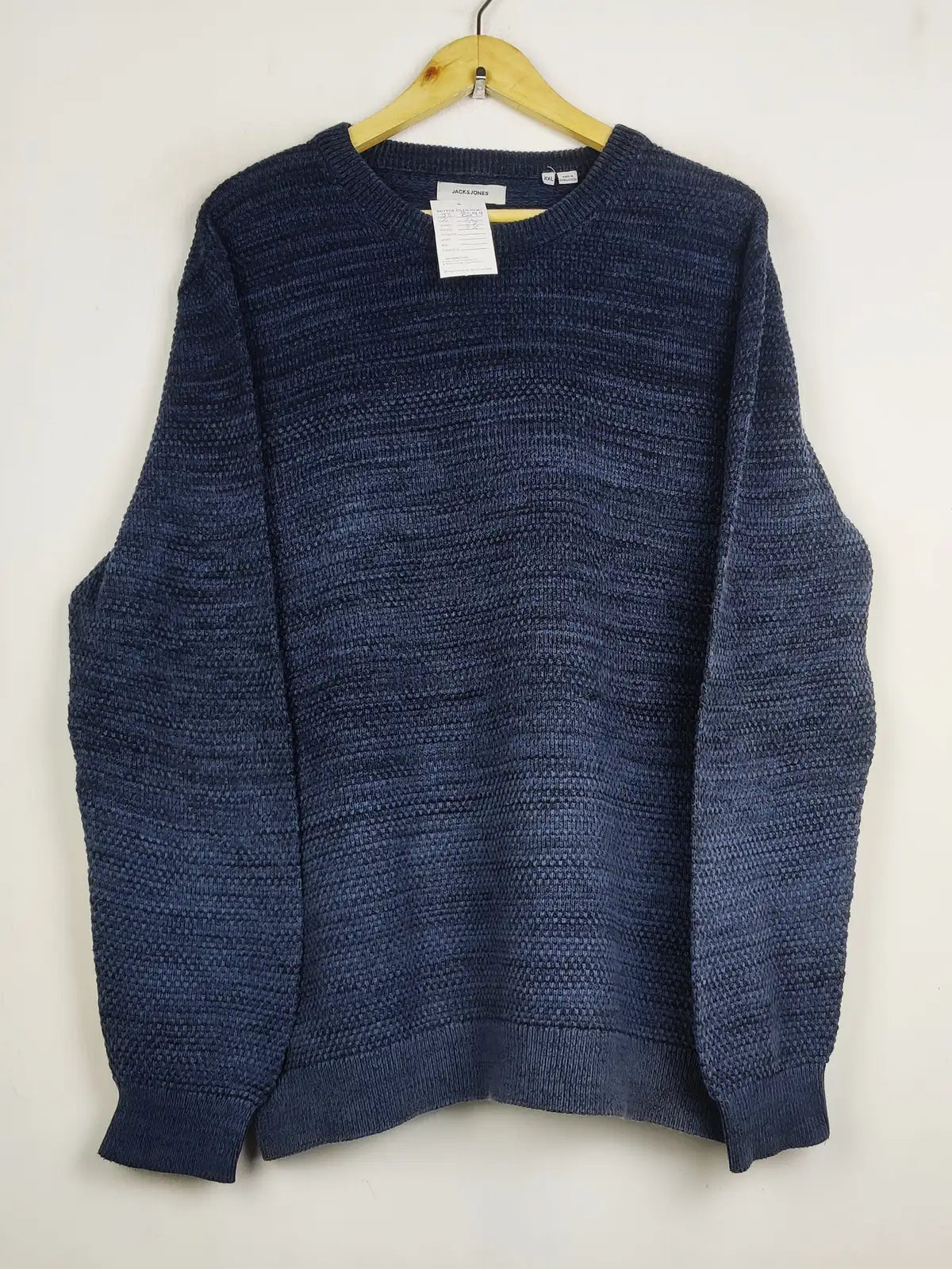 Buy online pre-used pre-loved 100% authentic & Original branded Jack & Jones (JS-8599) available in Pakistan. Top international brands avilable.