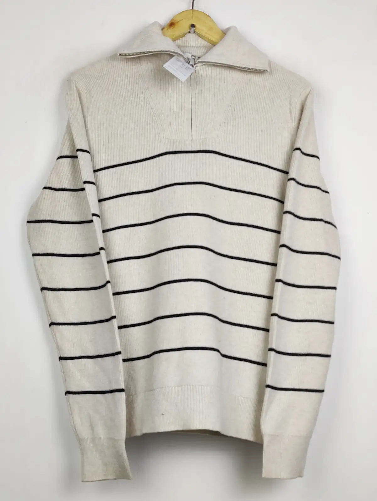 Buy online pre-used pre-loved 100% authentic & Original branded Marks & Spencer (JS-8615) available in Pakistan. Top international brands avilable.