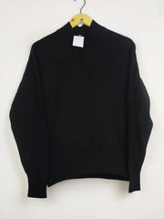 Buy online pre-used pre-loved 100% authentic & Original branded Uniqlo (JS-8619) available in Pakistan. Top international brands avilable.