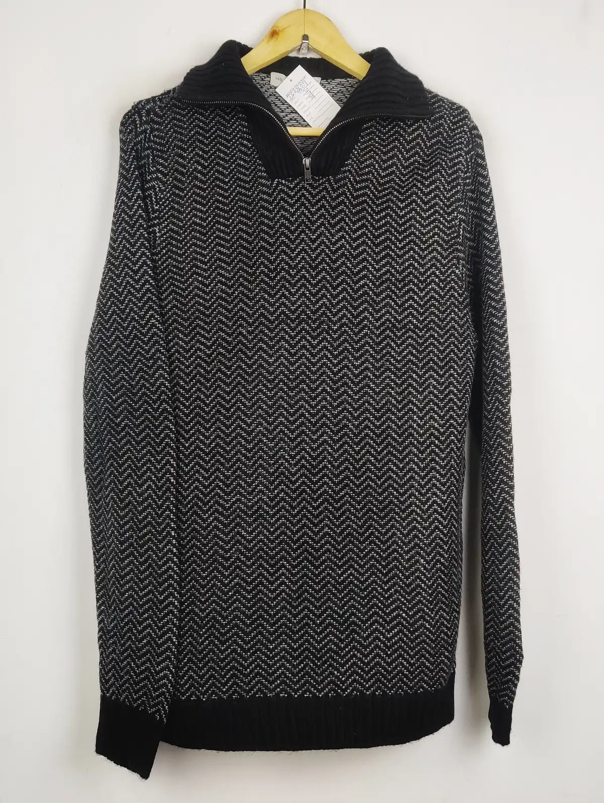 Buy online pre-used pre-loved 100% authentic & Original branded Mudo Collection (JS-8627) available in Pakistan. Top international brands avilable.