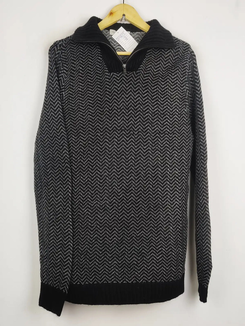 Buy online pre-used pre-loved 100% authentic & Original branded Mudo Collection (JS-8627) available in Pakistan. Top international brands avilable.