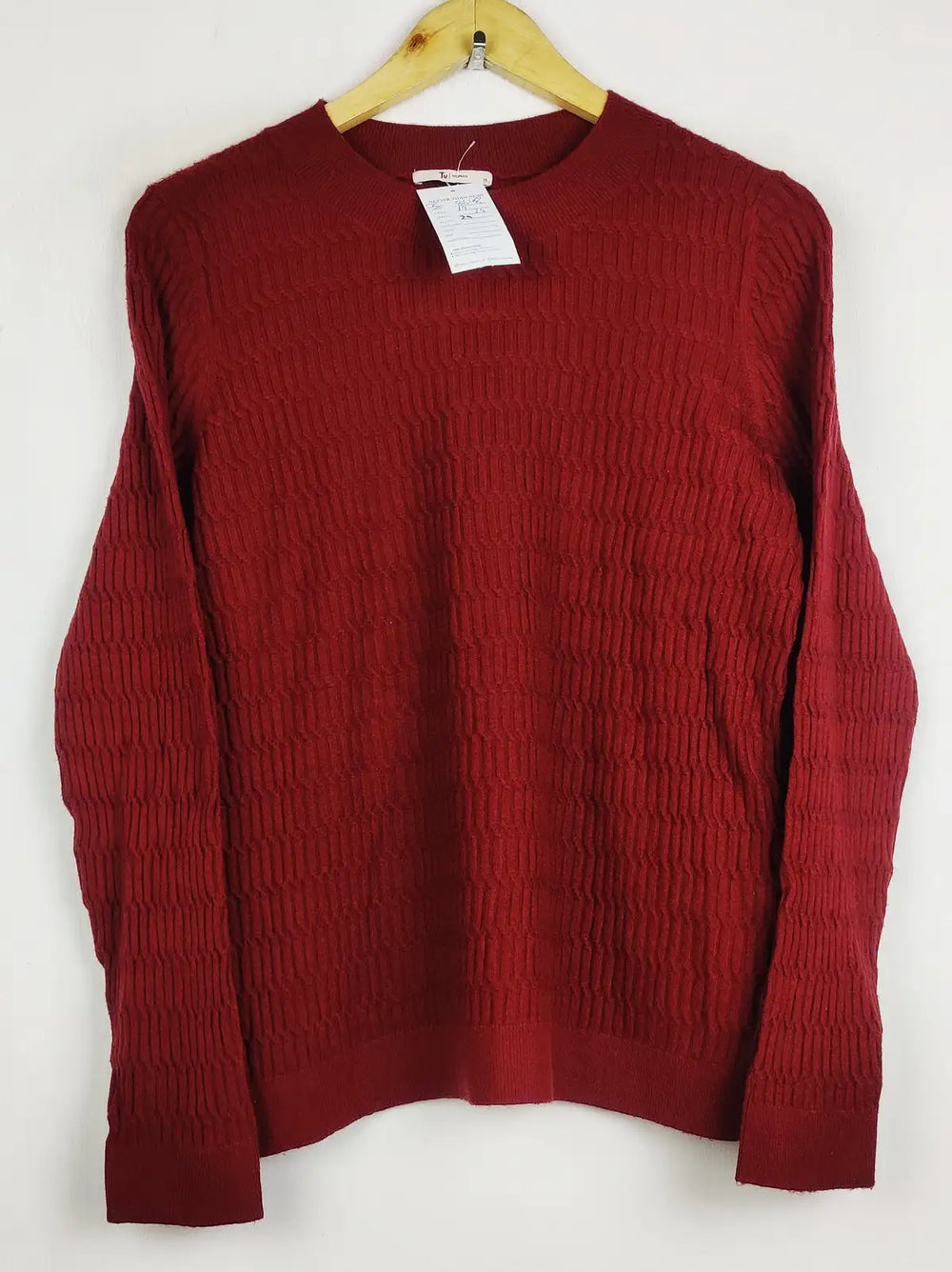 Buy online pre-used pre-loved 100% authentic & Original branded Tu (JS-8648) available in Pakistan. Top international brands avilable.