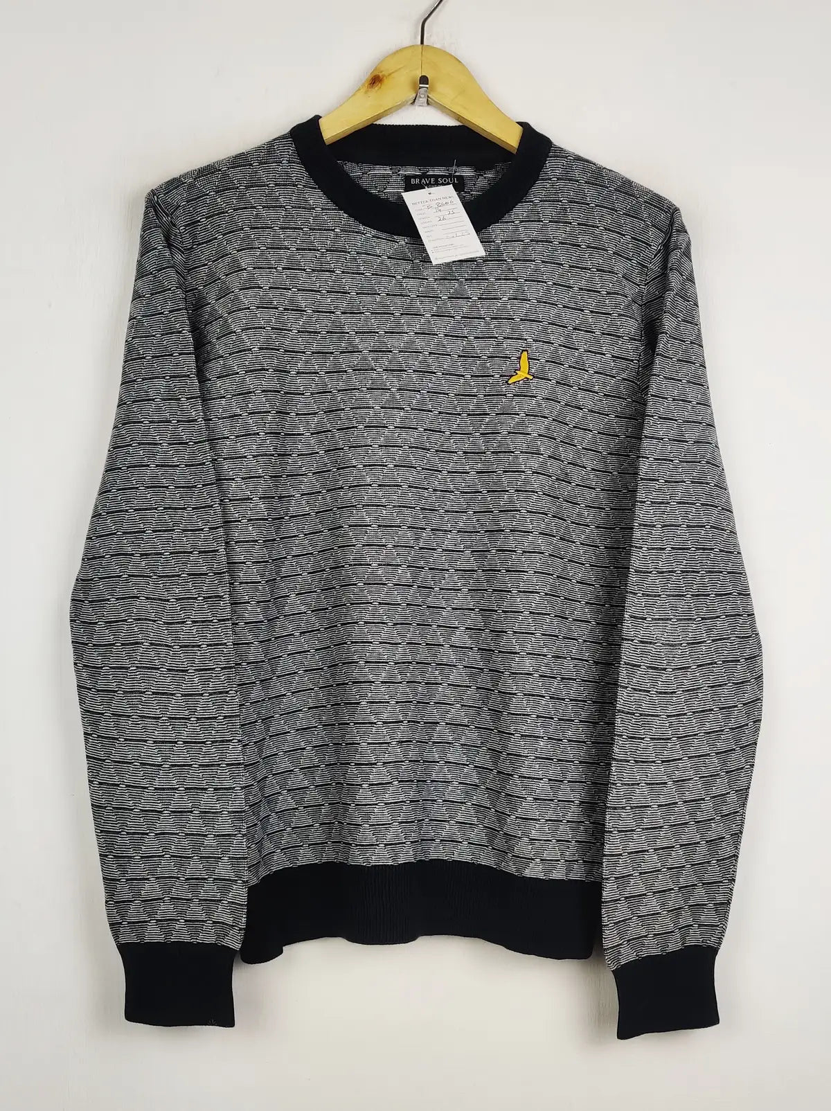 Buy online pre-used pre-loved 100% authentic & Original branded Brave Soul (JS-8666) available in Pakistan. Top international brands avilable.
