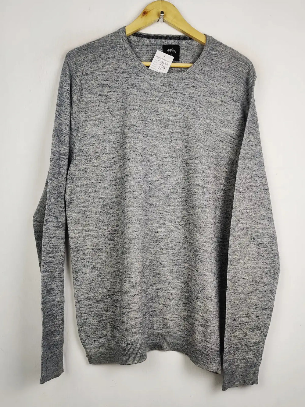Buy online pre-used pre-loved 100% authentic & Original branded Burton (JS-8668) available in Pakistan. Top international brands avilable.