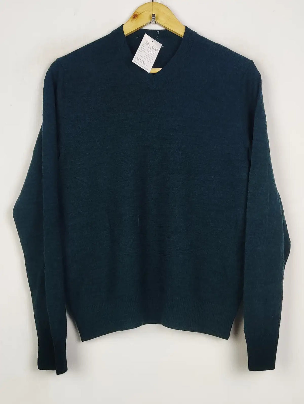 Buy online pre-used pre-loved 100% authentic & Original branded Unknown Brand (JS-8688) available in Pakistan. Top international brands avilable.