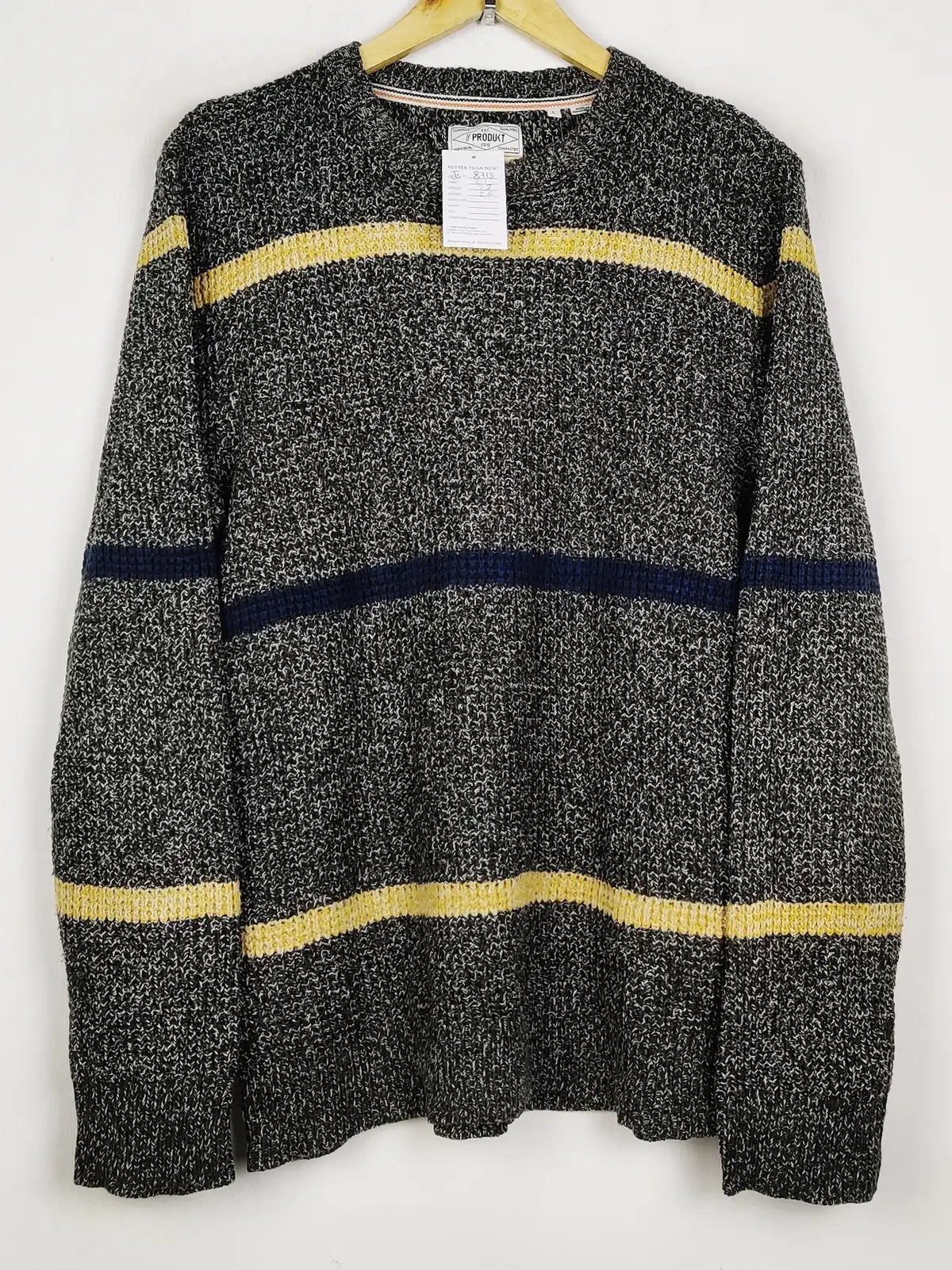 Buy online pre-used pre-loved 100% authentic & Original branded Produkt (JS-8713) available in Pakistan. Top international brands avilable.