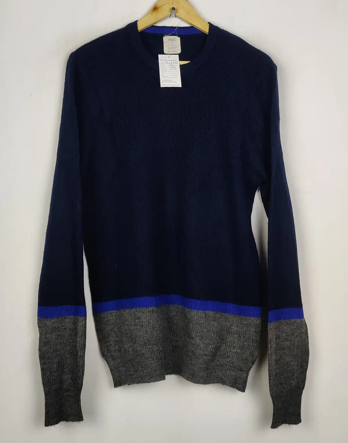 Buy online pre-used pre-loved 100% authentic & Original branded Marks & Spencer (JS-8772) available in Pakistan. Top international brands avilable.