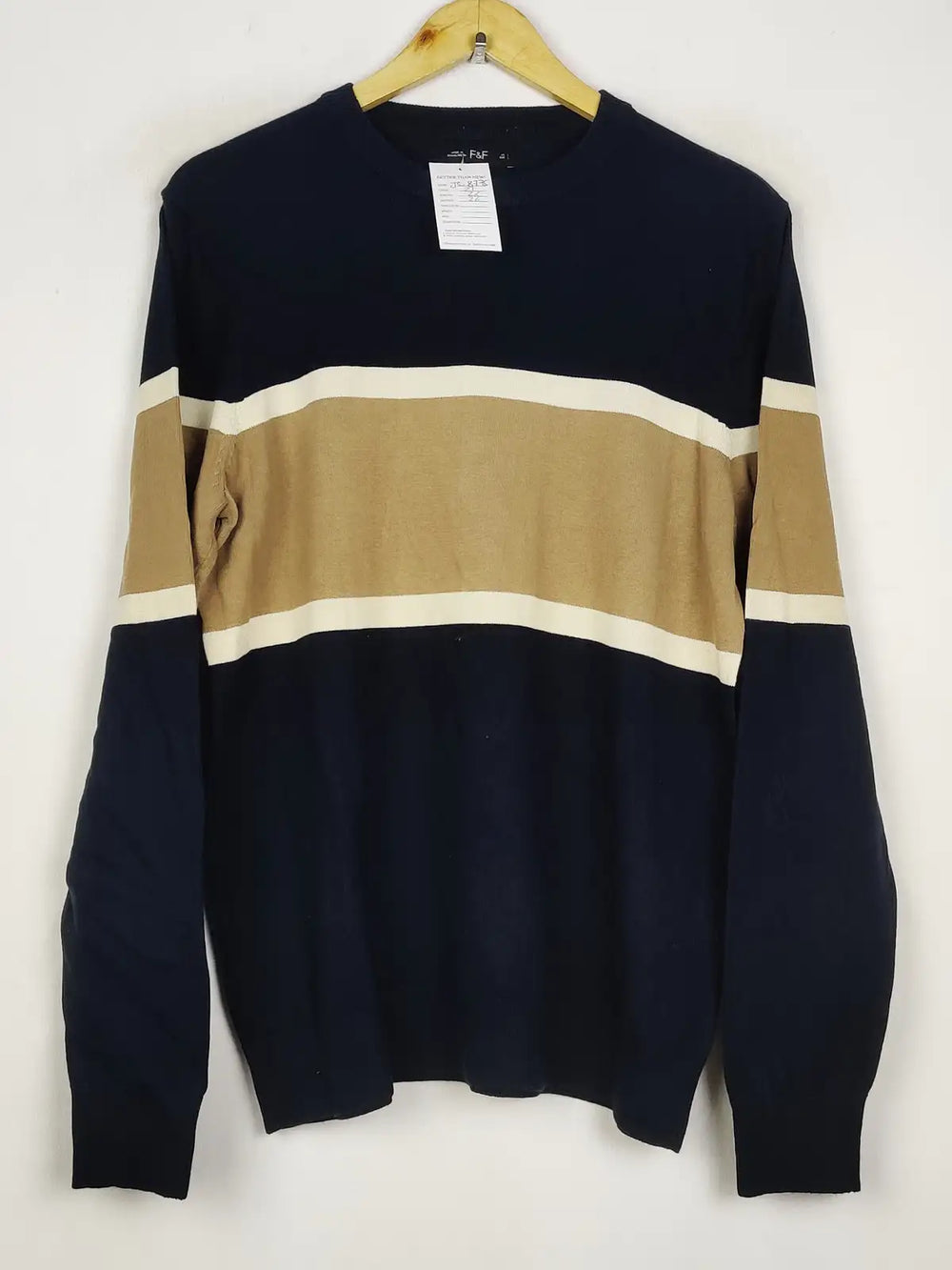 Buy online pre-used pre-loved 100% authentic & Original branded F&F (JS-8775) available in Pakistan. Top international brands avilable.