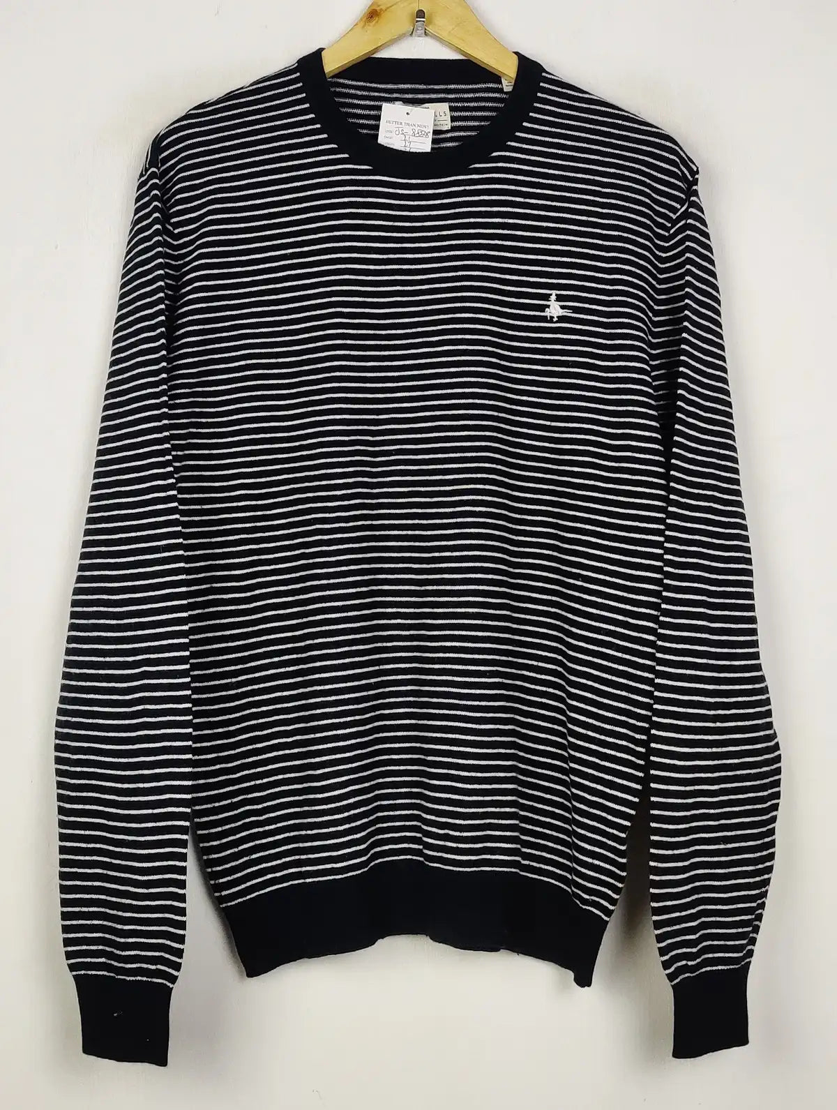 Buy online pre-used pre-loved 100% authentic & Original branded Jack Wills (JS-8828) available in Pakistan. Top international brands avilable.