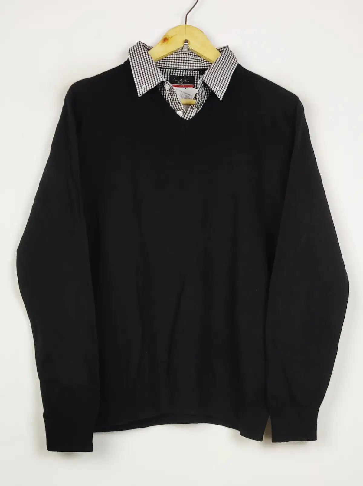 Buy online pre-used pre-loved 100% authentic & Original branded Pierre Cardin (JS-8844) available in Pakistan. Top international brands avilable.
