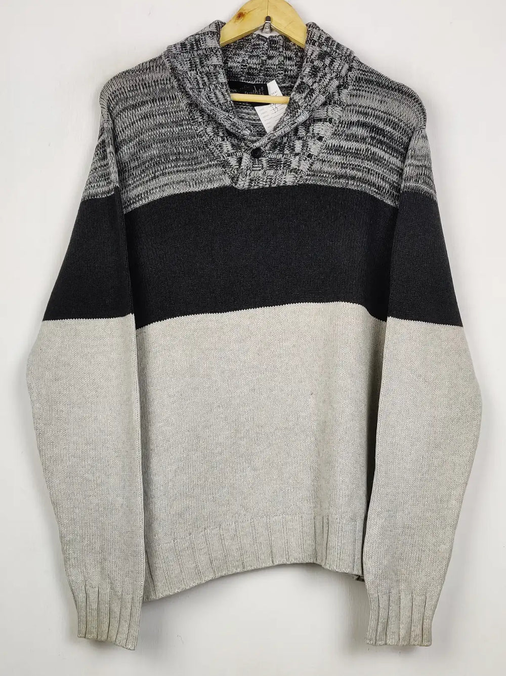 Buy online pre-used pre-loved 100% authentic & Original branded C.A.L.V.I.N K.L.E.I.N (JS-8865) available in Pakistan. Top international brands avilable.
