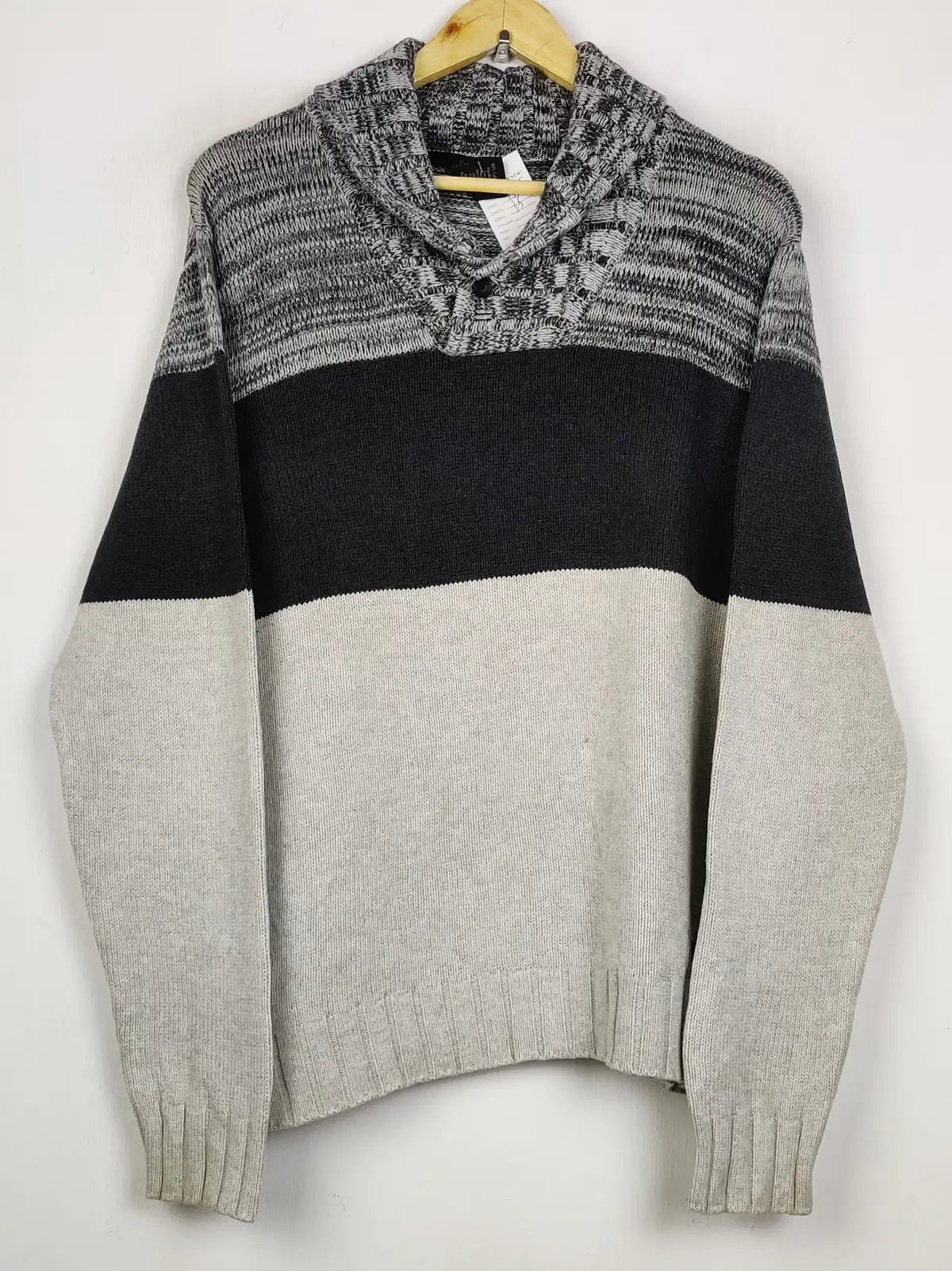 Buy online pre-used pre-loved 100% authentic & Original branded C.A.L.V.I.N K.L.E.I.N (JS-8865) available in Pakistan. Top international brands avilable.
