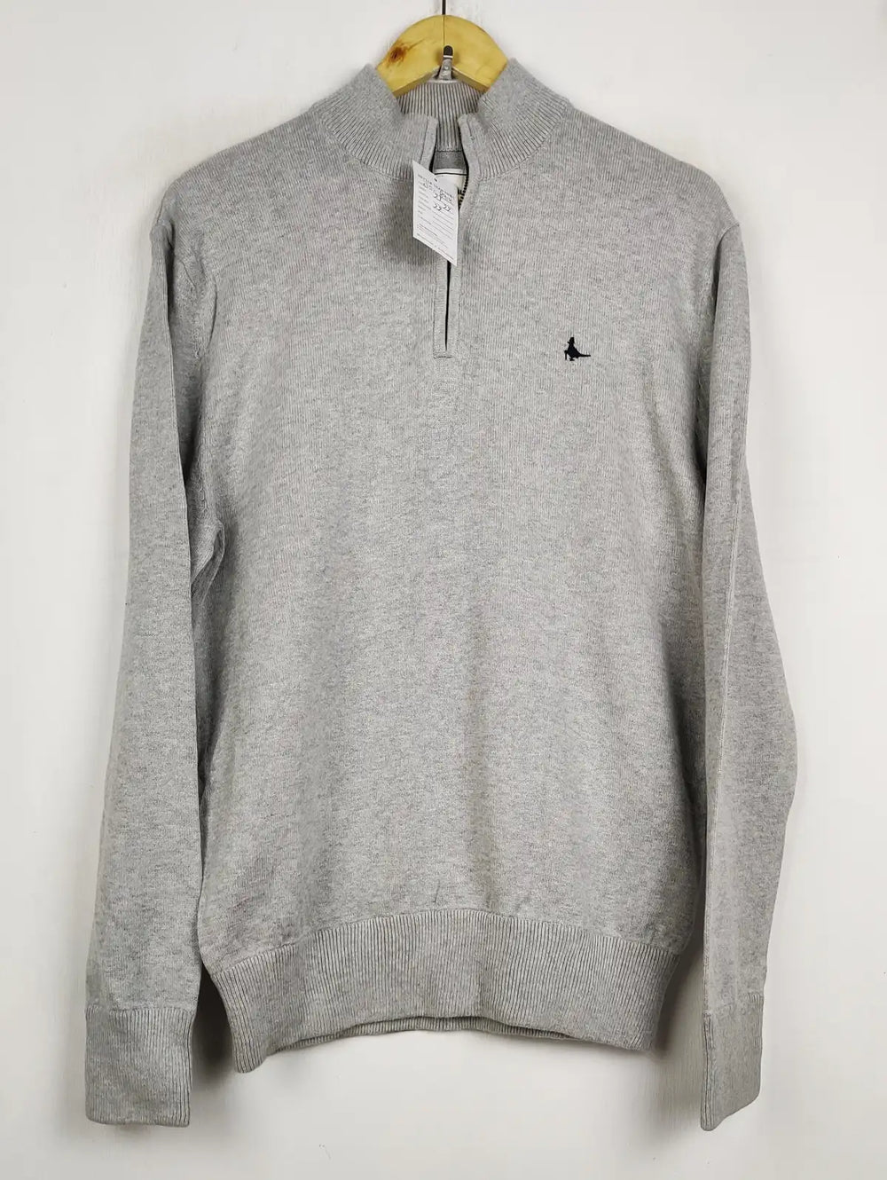 Buy online pre-used pre-loved 100% authentic & Original branded Jack Wills (JS-8914) available in Pakistan. Top international brands avilable.