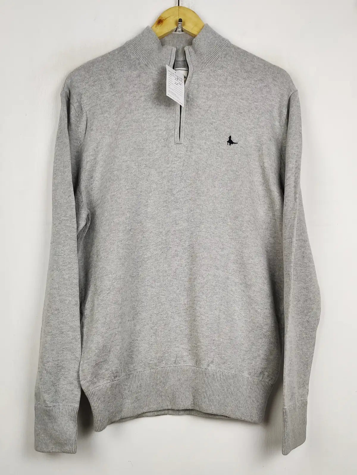 Buy online pre-used pre-loved 100% authentic & Original branded Jack Wills (JS-8914) available in Pakistan. Top international brands avilable.