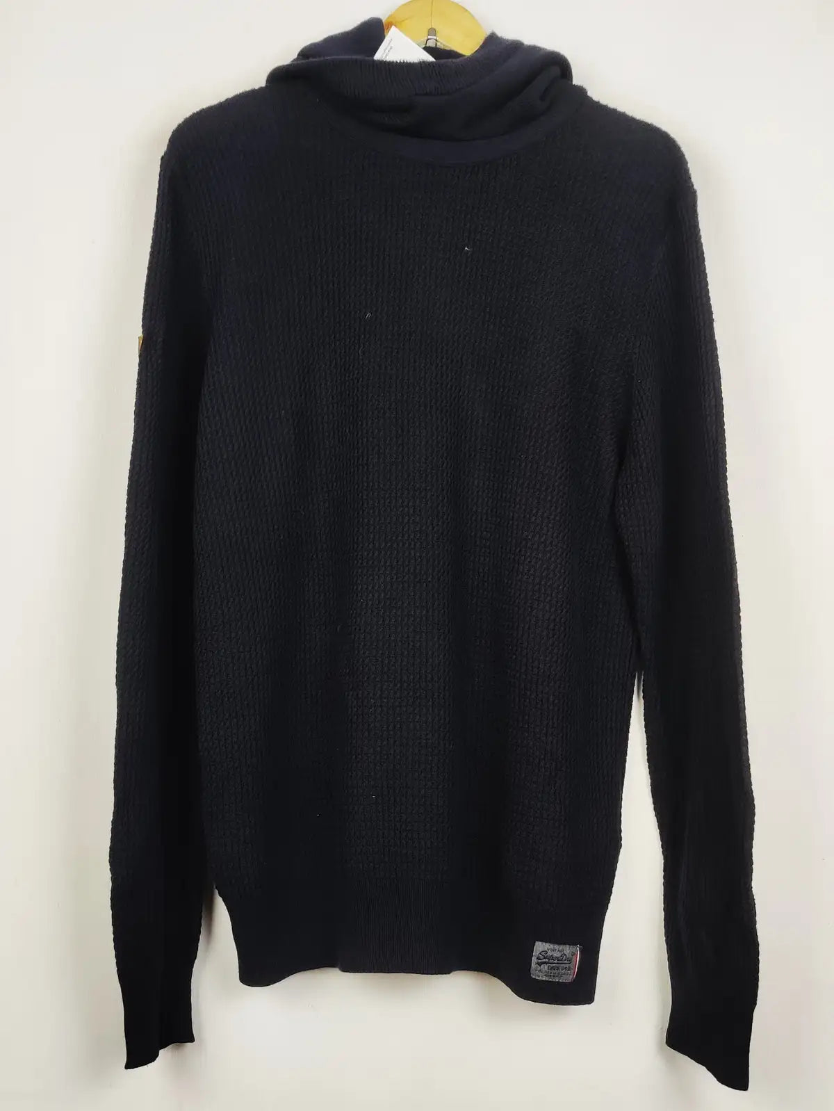 Buy online pre-used pre-loved 100% authentic & Original branded Superdry (JS-8940) available in Pakistan. Top international brands avilable.