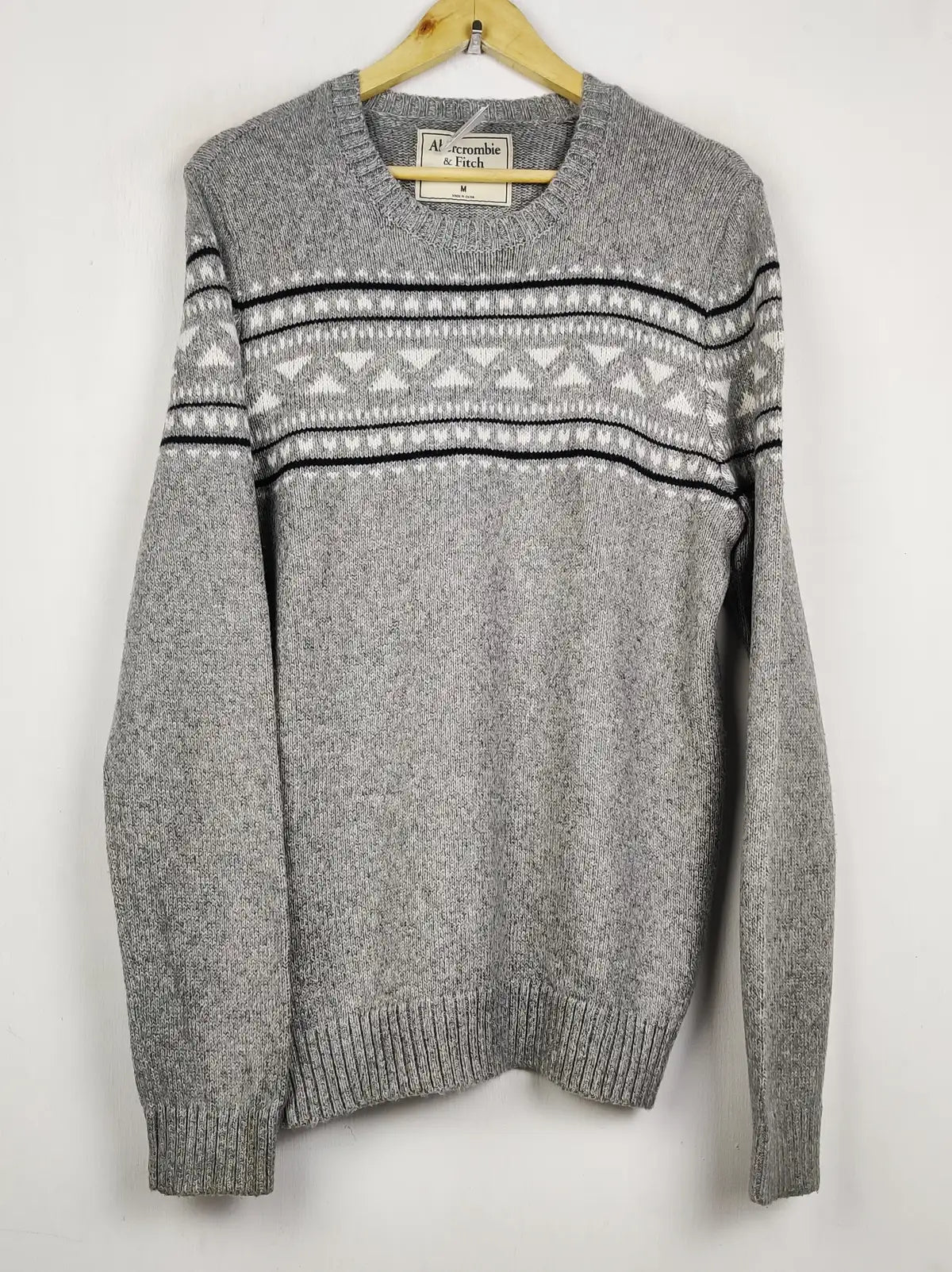Buy online pre-used pre-loved 100% authentic & Original branded Abercrombie & Fitch (JS-8967) available in Pakistan. Top international brands avilable.