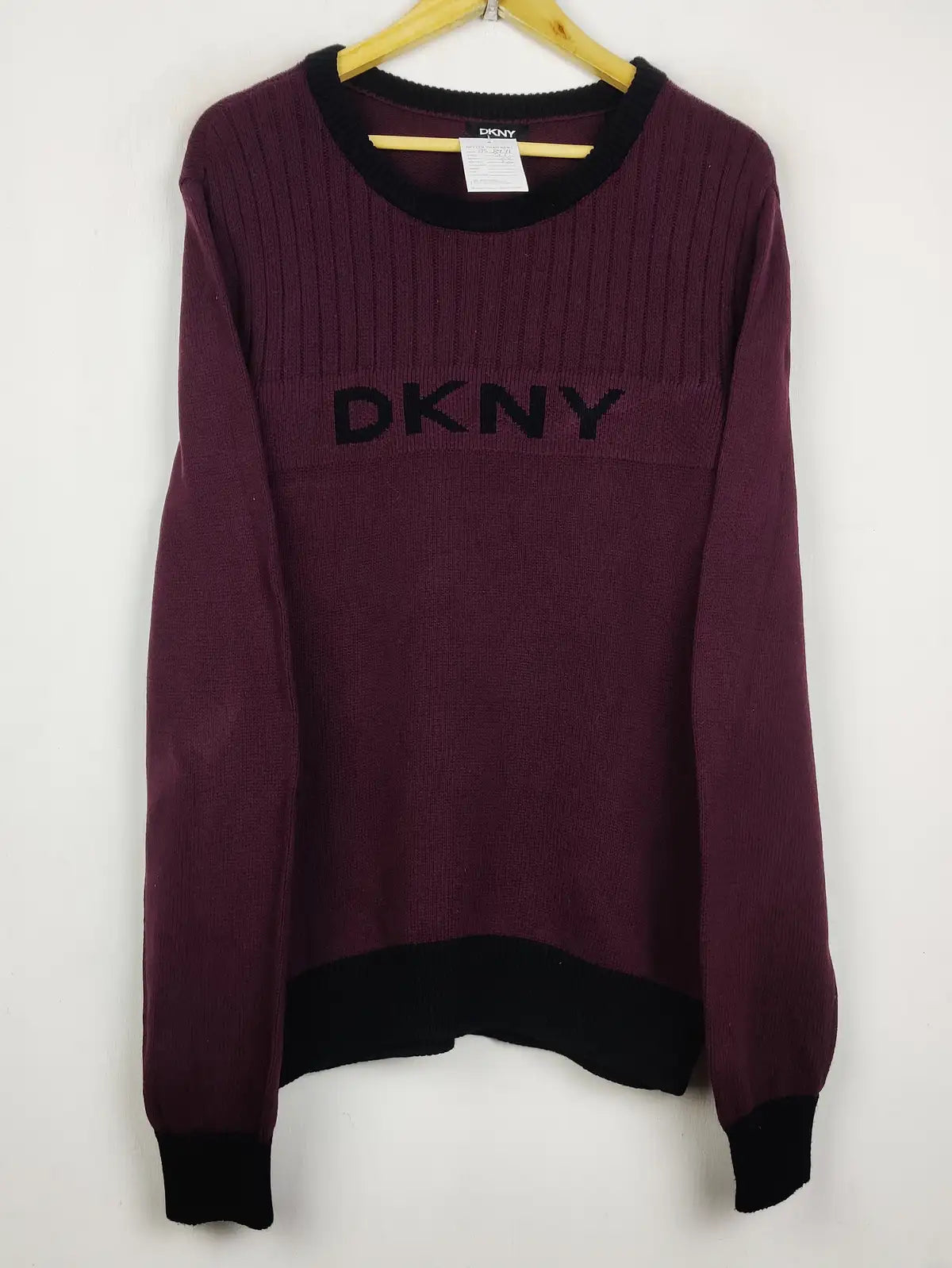 Buy online pre-used pre-loved 100% authentic & Original branded D.K.N.Y (JS-8971) available in Pakistan. Top international brands avilable.
