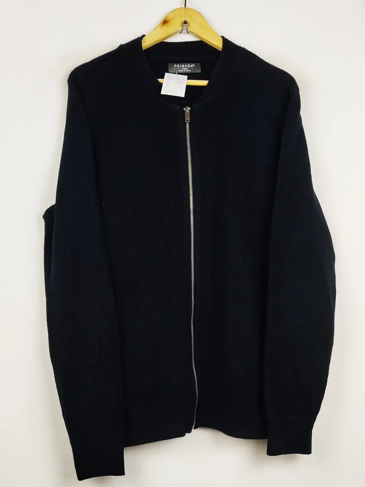 Buy online pre-used pre-loved 100% authentic & Original branded Primark (JS-9003) available in Pakistan. Top international brands avilable.