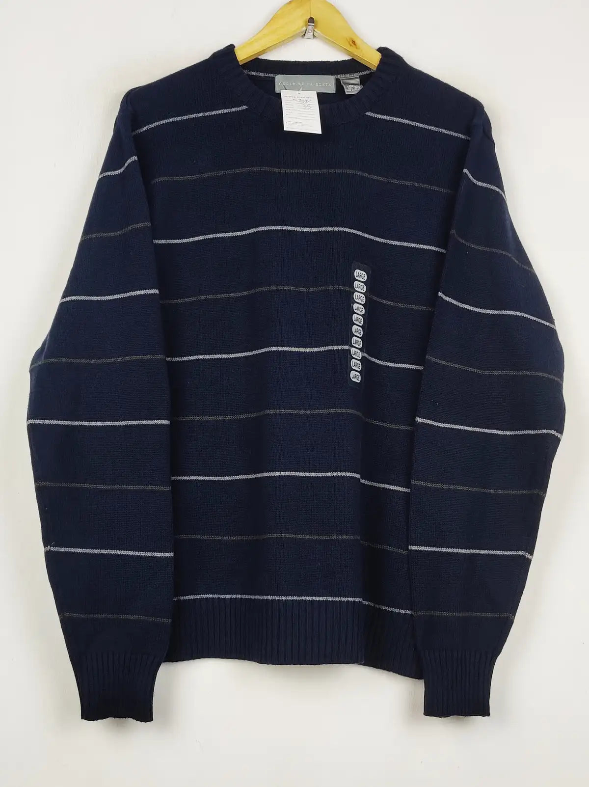 Buy online pre-used pre-loved 100% authentic & Original branded Oser De La Renta (JS-9047) available in Pakistan. Top international brands avilable.