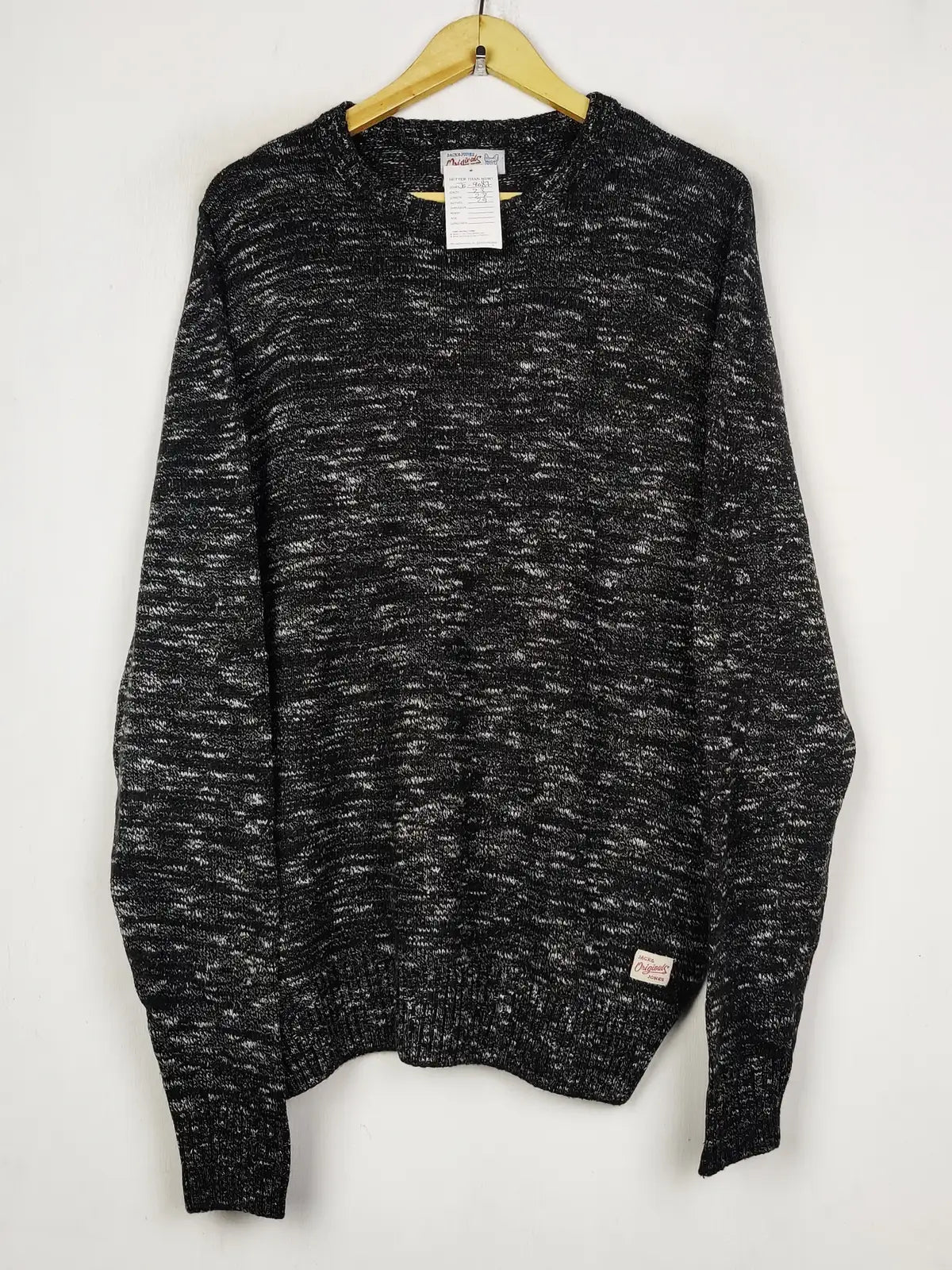 Buy online pre-used pre-loved 100% authentic & Original branded Jack & Jones (JS-9087) available in Pakistan. Top international brands avilable.