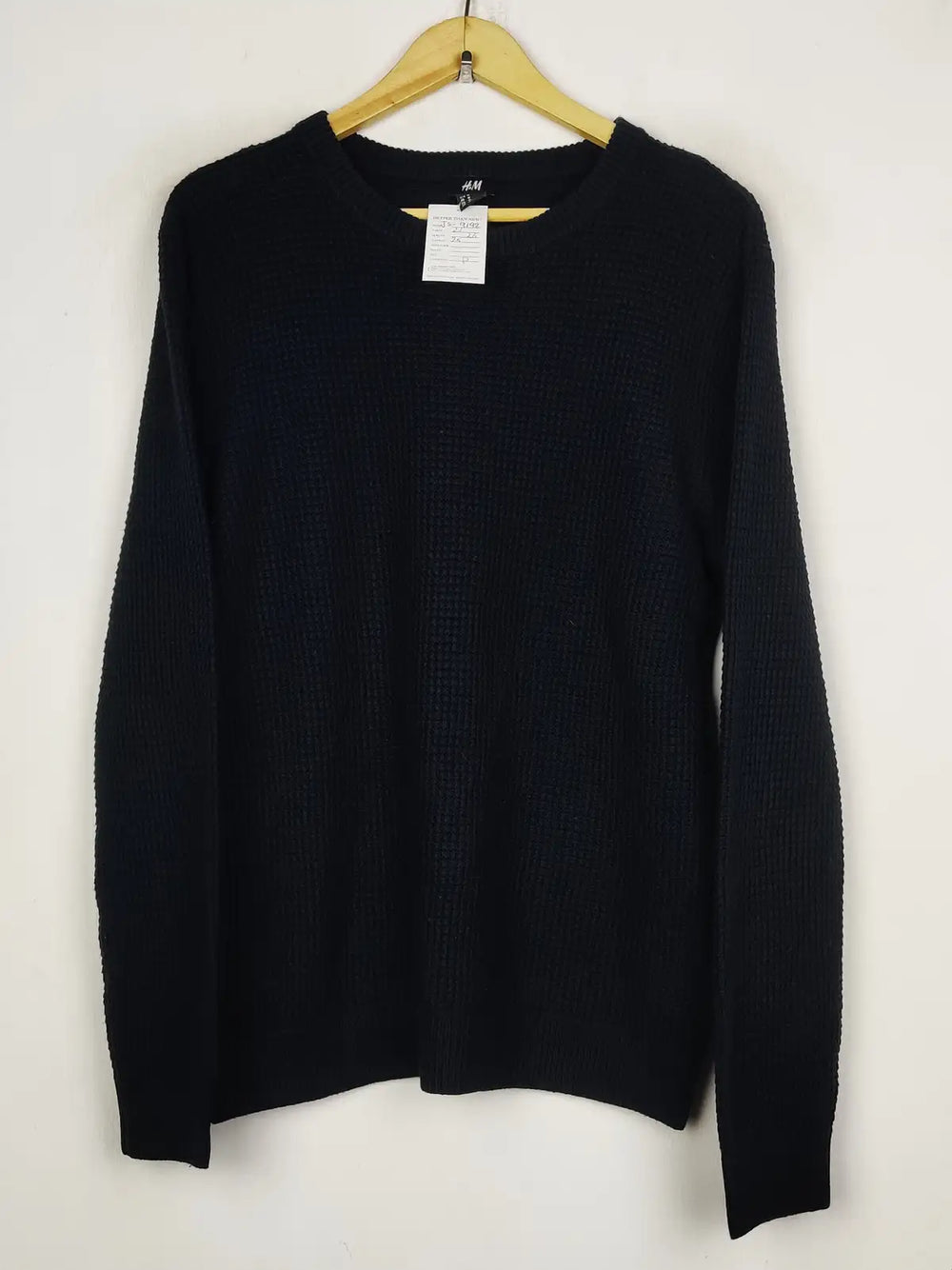 Buy online pre-used pre-loved 100% authentic & Original branded H&M (JS-9192) available in Pakistan. Top international brands avilable.