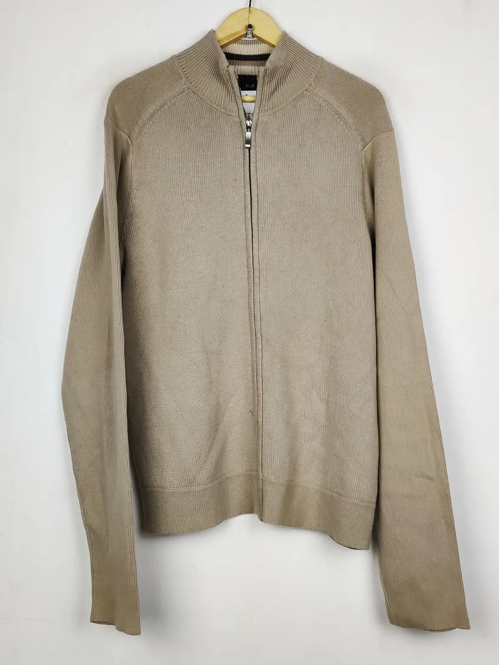 Buy online pre-used pre-loved 100% authentic & Original branded F&F (JS-9218) available in Pakistan. Top international brands avilable.