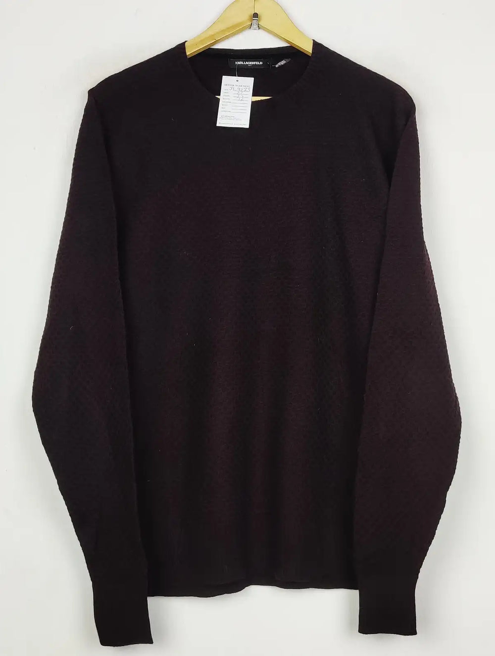 Buy online pre-used pre-loved 100% authentic & Original branded Karl Lagerfeld (JS-9273) available in Pakistan. Top international brands avilable.