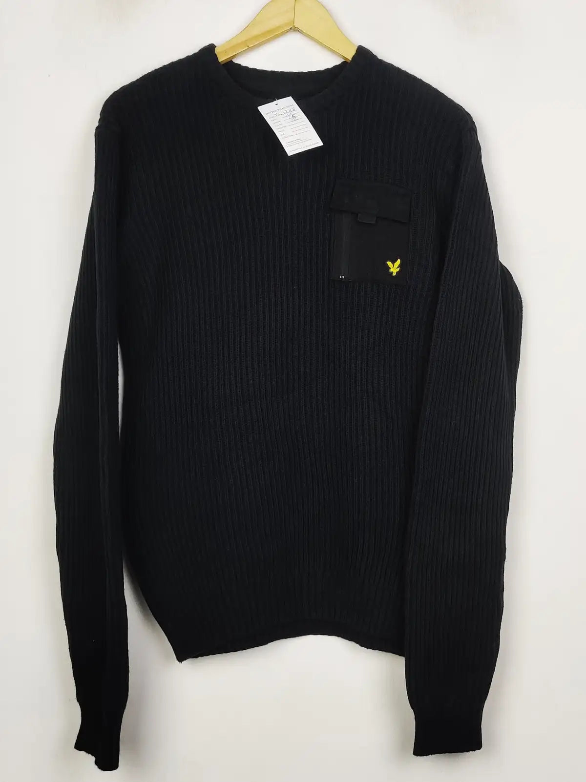 Buy online pre-used pre-loved 100% authentic & Original branded Lyle & Scott (JS-9288) available in Pakistan. Top international brands avilable.